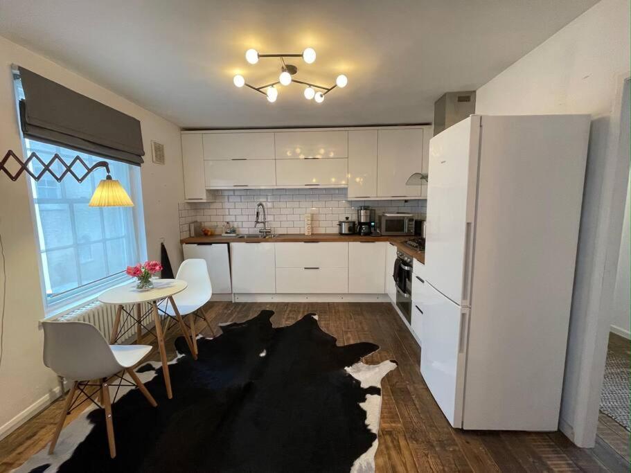Gorgeous 2 Bedroom Apartment Edge Of Cabot Circus Bristol Exterior photo